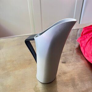 Fink Jug Satin Silver